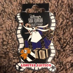 DISNEY NIGHTMARE BEFORE CHRISTMAS ZERO PIN - SODA FOUNTAIN & STUDIO STORE - LE